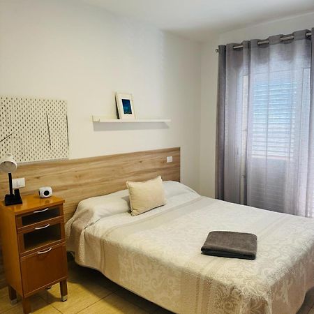 Habitacion Privada May Con Balcon Vecindario  Eksteriør billede